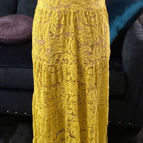 Dress the population Elegant Yellow Lace Maxi Dress, S - Picture 6 of 12